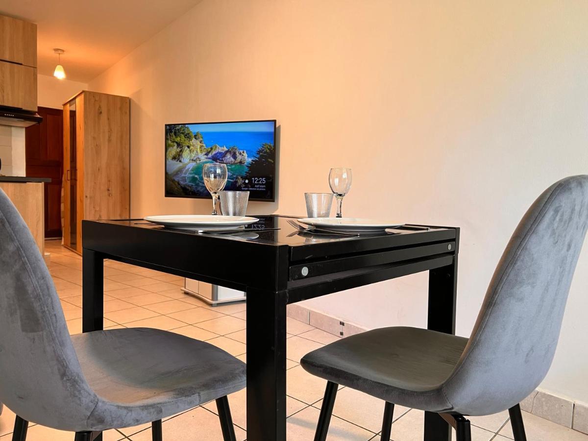 Le Ti Canbou - Studio - Pres De La Plage -By Sister Home Saint-Gilles-les-Bains Exterior photo
